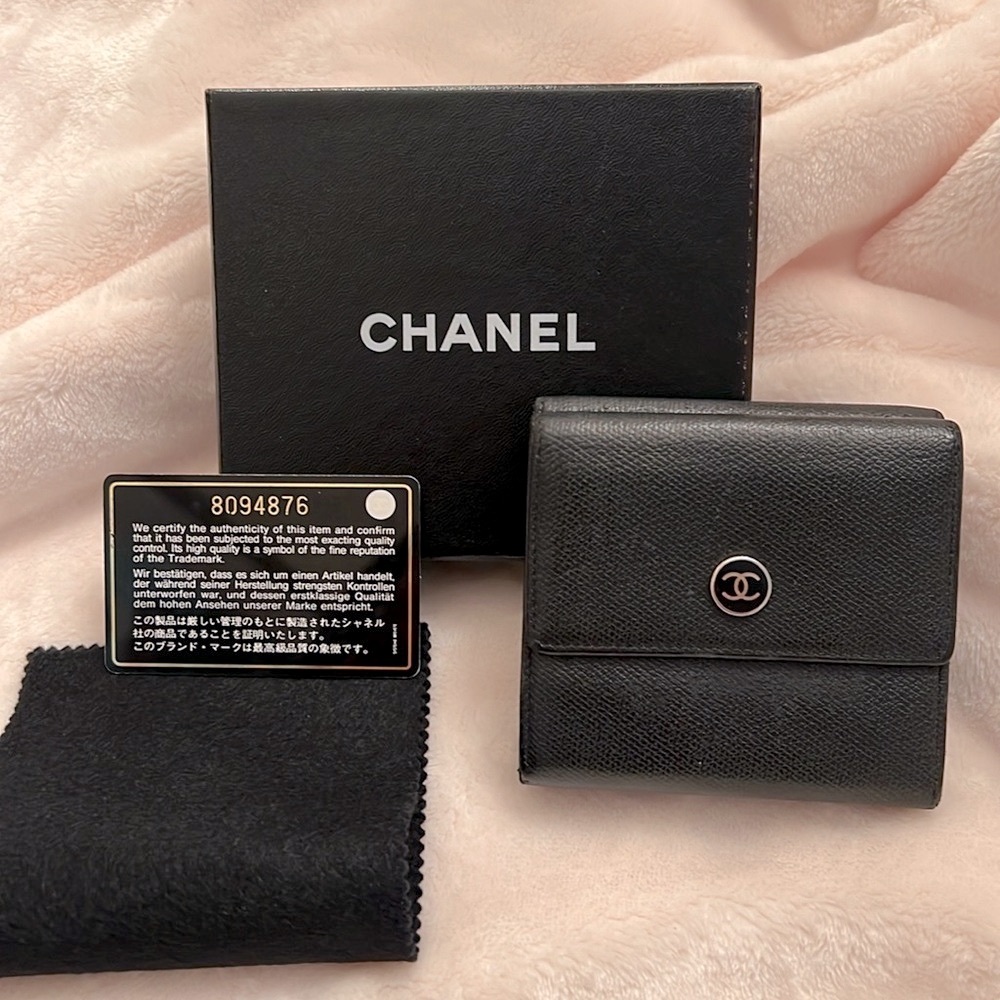 Authentic Chanel Wallet Double Sided.